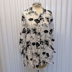 COMFY USA long crinkle floral blouse S